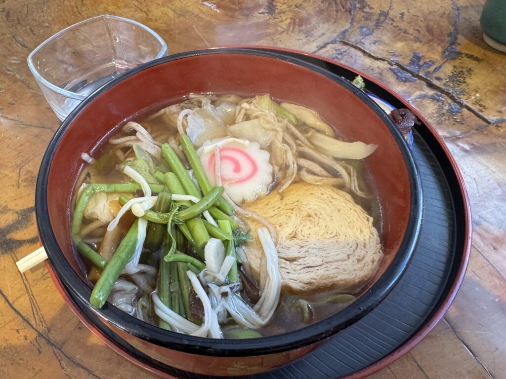 湯西川温泉　なすや物産店　ゆばそば