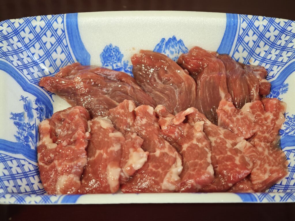 甲府　肉のアマノ　馬刺し