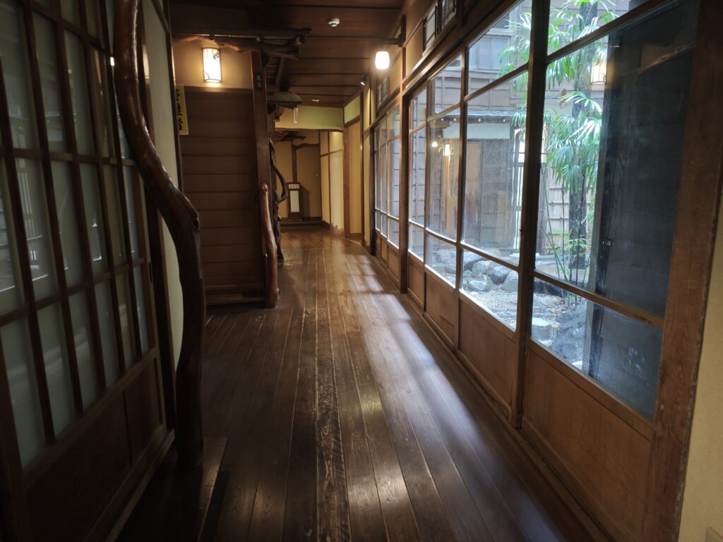 伊東　東海館　廊下